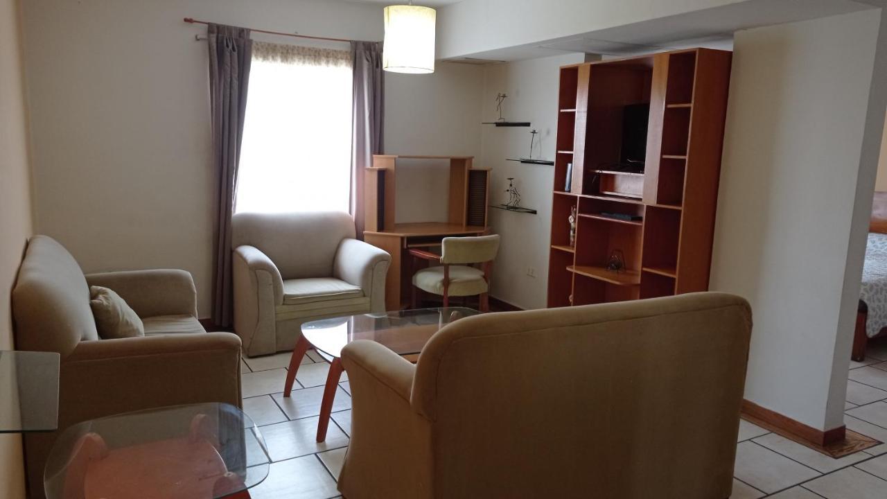 Confort Ejecutivo Suites Lindavista Guadalupe  Exterior photo